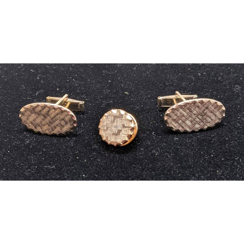 Vintage Woven Golden Metal Oval Cufflinks and Circle Lapel Pin 3 Piece Set Tack